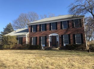 19 Charles River Dr, Franklin, MA 02038