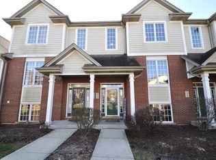 10700 Gigi Dr, Orland Park, IL 60462