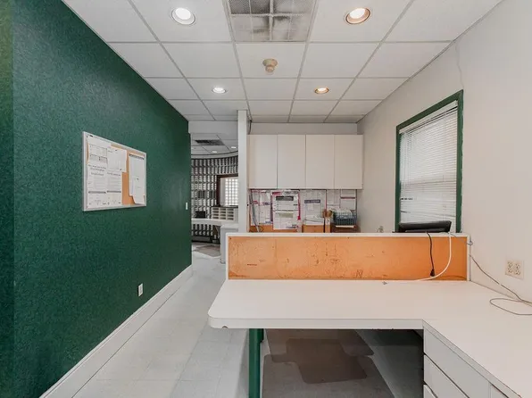 586 Kearny Avenue image 9 of 26