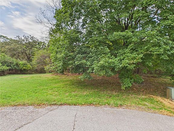 2nd image of 0 Hillcrest Dr