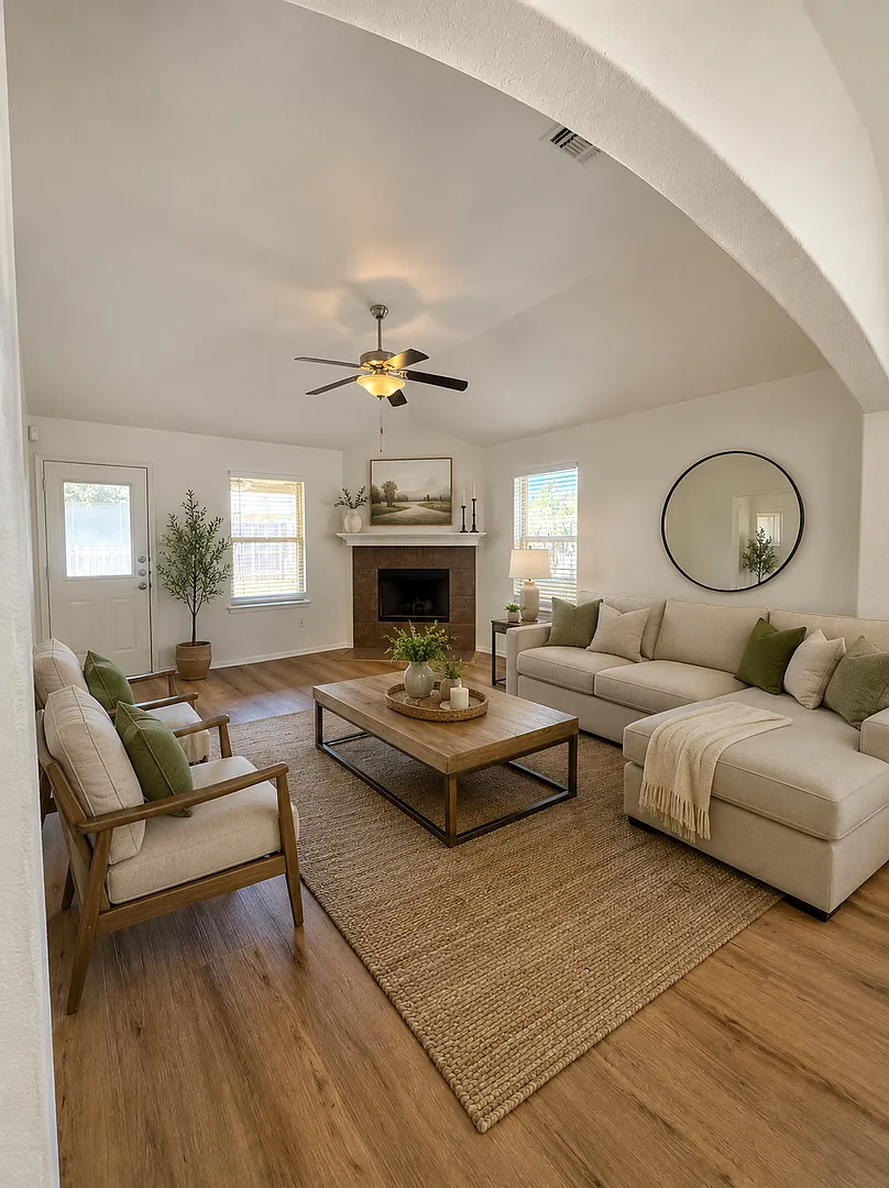 3/2/2 Fort Worth Side of Granbury - Gemstone Estates — Photo 1