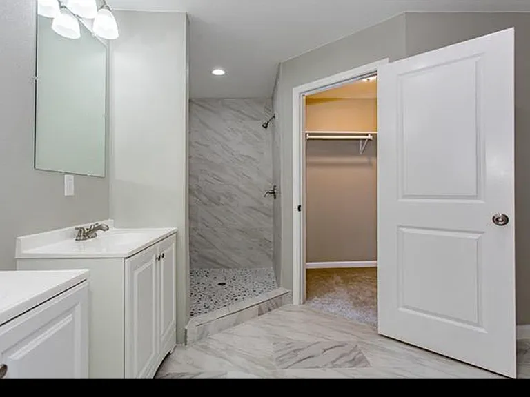 2338 Longhorn St — Photo 16