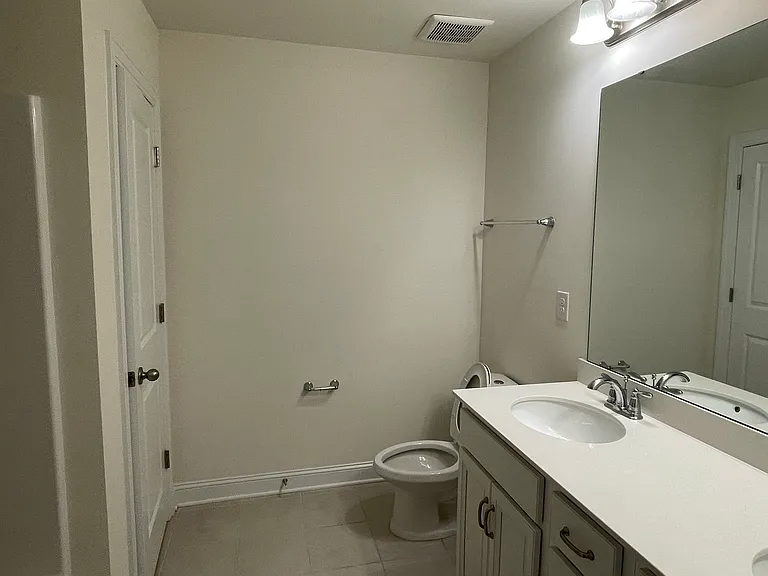 15614 Coventry Court Ln — Photo 17