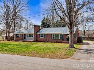 1212 3rd Street Dr SE, Conover, NC 28613