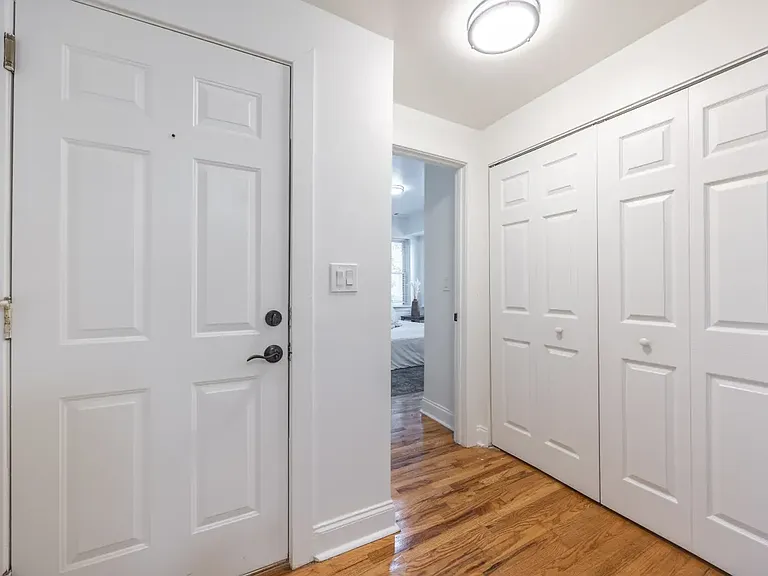 3851 W Ainslie St #1 — Photo 9