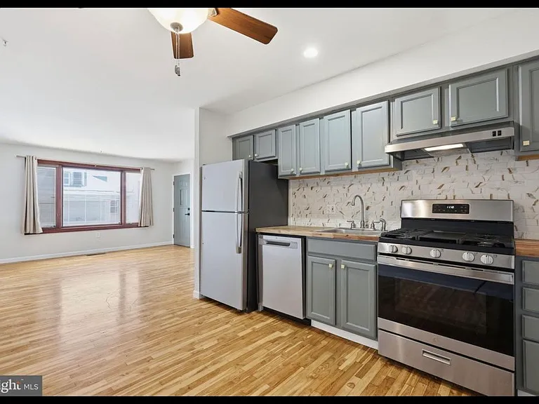 3408 Hess St #1 — Photo 6