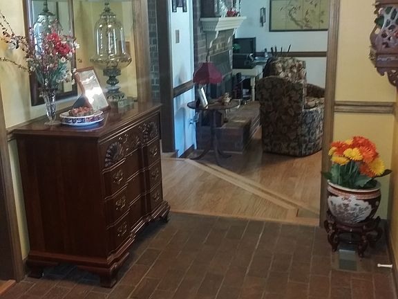 4th image of 310 Bayleaf Drive