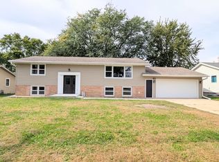 408 Independence Ave S, Clarks Grove, MN 56016