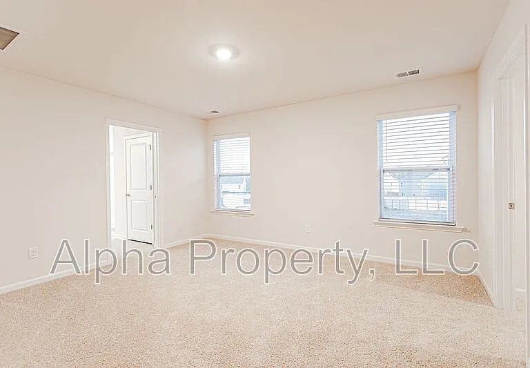 1210 Murdock Cir — Photo 20