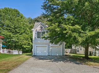 121 Kristin Ct, Yorktown, VA 23692