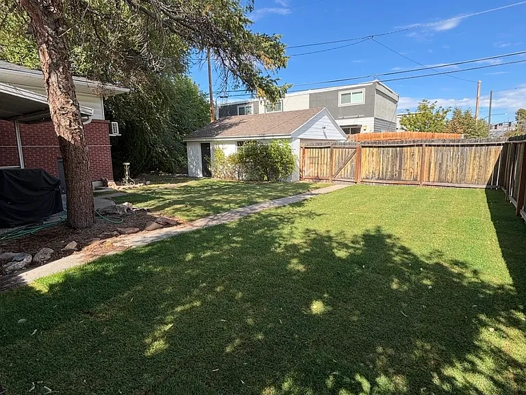 493 E Haven Ave — Photo 31