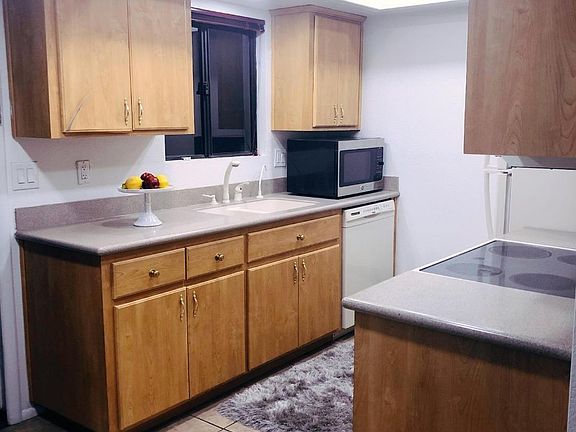 5th image of 3119 W Cochise Dr Unit 124