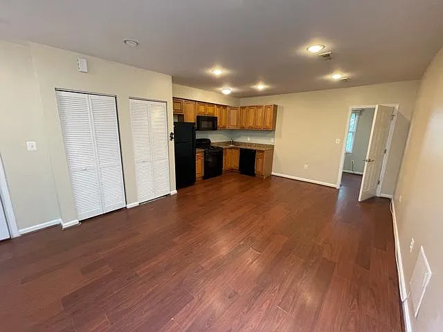 1234 Queen St NE #4 — Photo 8