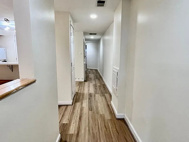 1446 Newton St NW #B — Photo 11