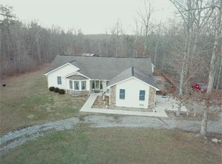 812 Rector Rd, Crossville, TN 38571