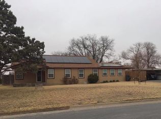 506 W Carpenter St, Stanton, TX 79782