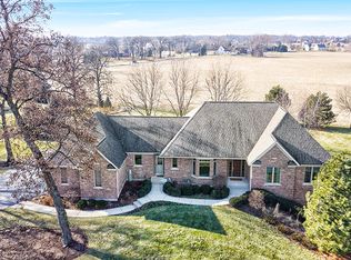 11N190 Russinwood Ct, Elgin, IL 60124