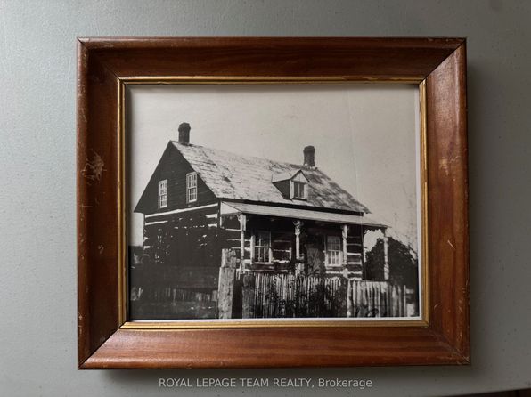 22 Wilson St, Laurentian Hills, ON K0J 1J0