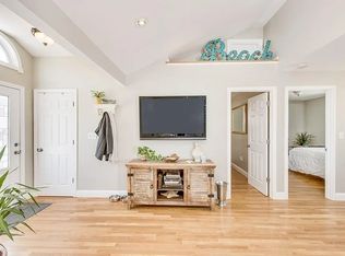 165 Albatross Rd, Quincy, MA 02169