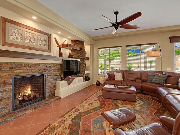 3rd image of 79830 Amora Dr