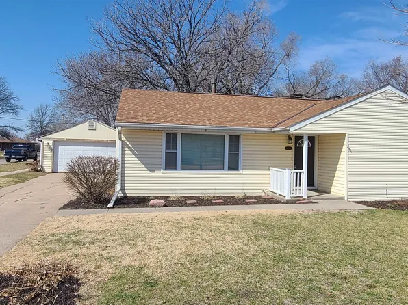 10811 N 140th St, Waverly, NE 68462