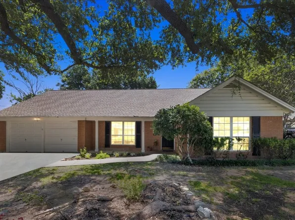 5813 Walraven Cir, Fort Worth, TX 76133