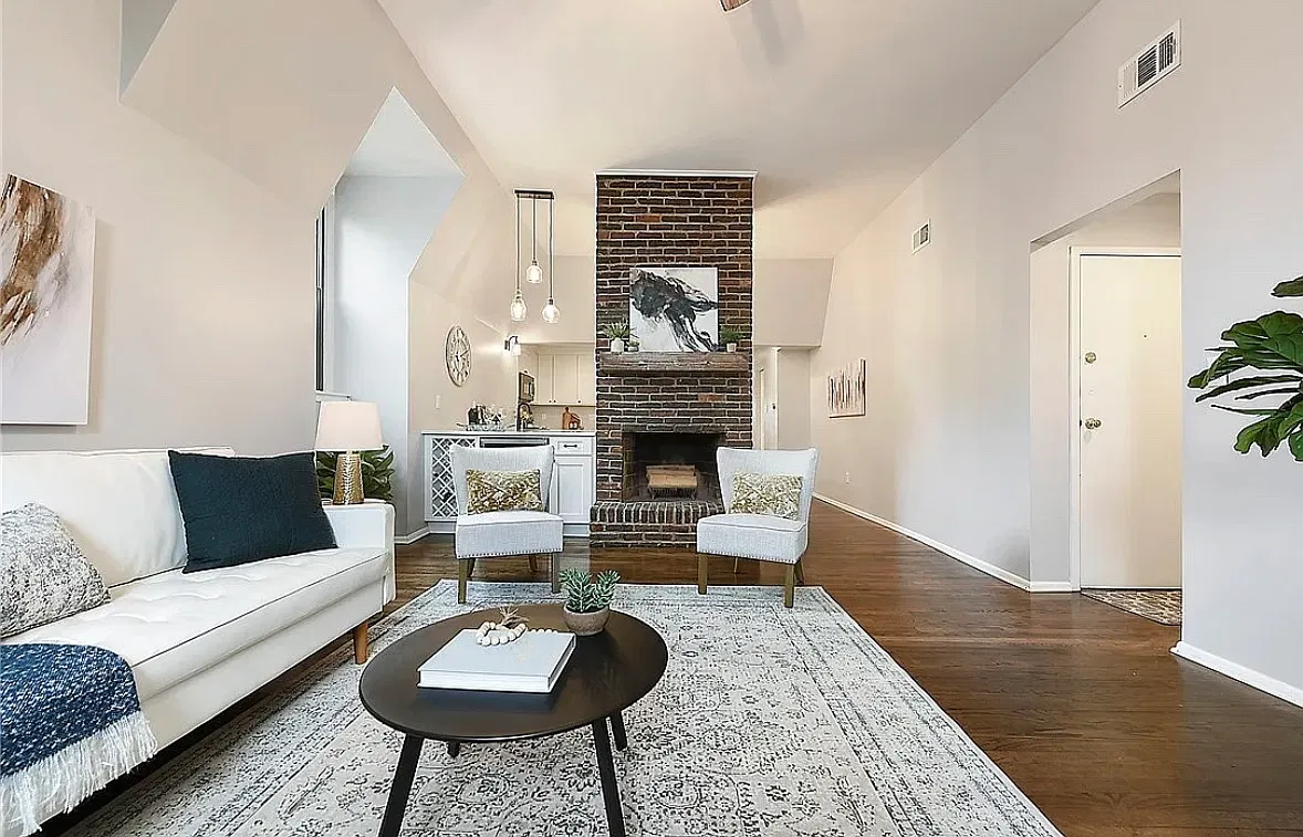 2 bed, 1200 sqft, $3,500 — Photo 2