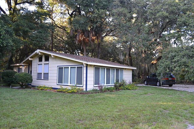 1st image of 255 Village Dr