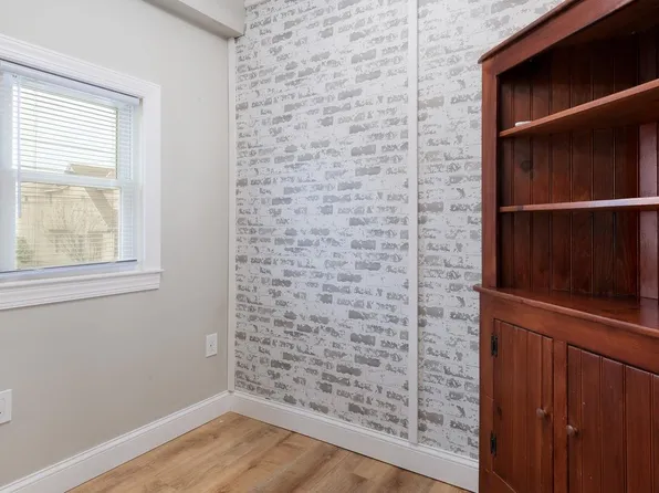 1105 Roosevelt Dr, Havertown, PA 19083