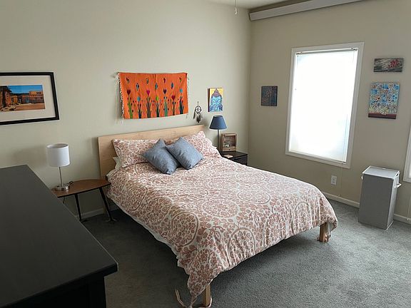 3rd image of 180 Barnwood Cir