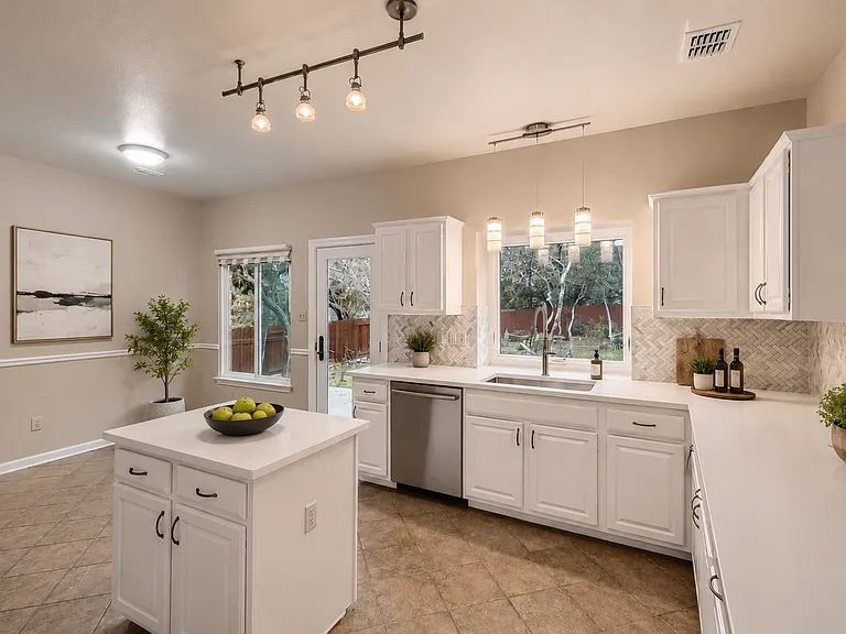 11034 Galleria Cv — Photo 12