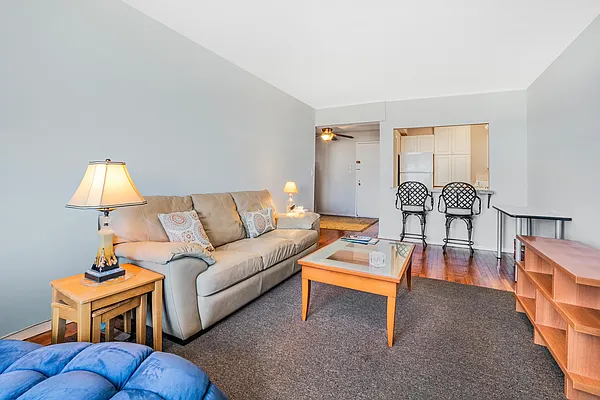 Sold by CENTURY 21 Sunny Gardens Realty, Inc. | media 19