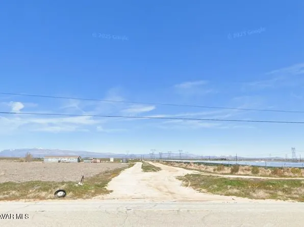 105th St W, Lancaster, CA 93536