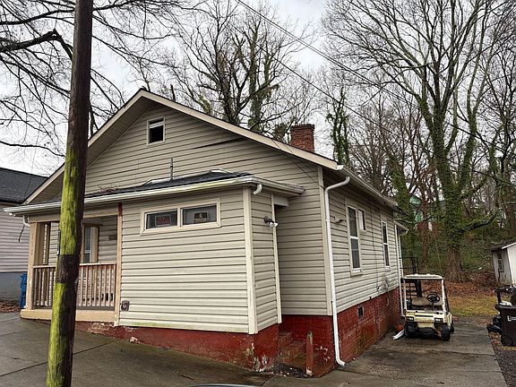 2nd image of 110 E Umstead St
