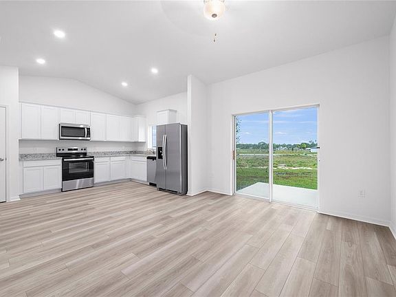 5th image of 620 TANGELO TERRACE