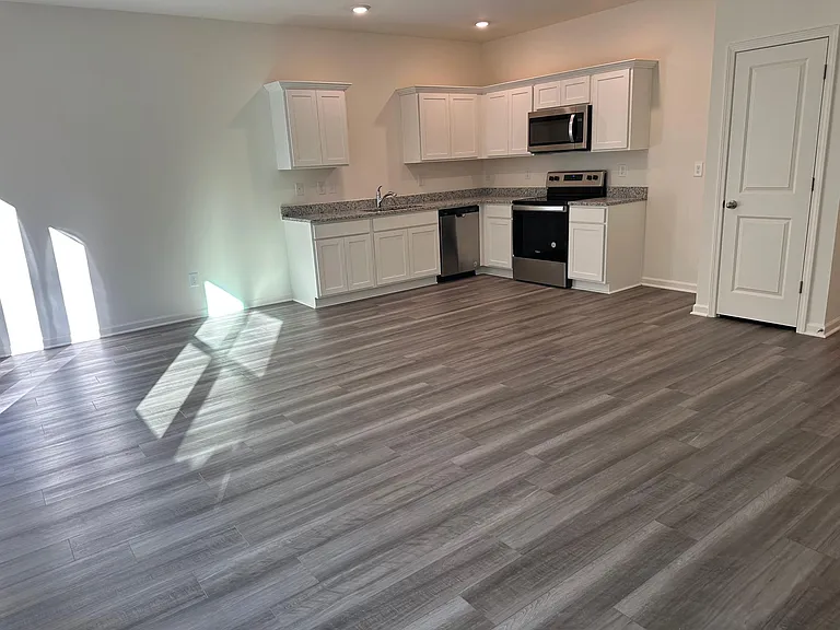 148 Rydal Way — Photo 7
