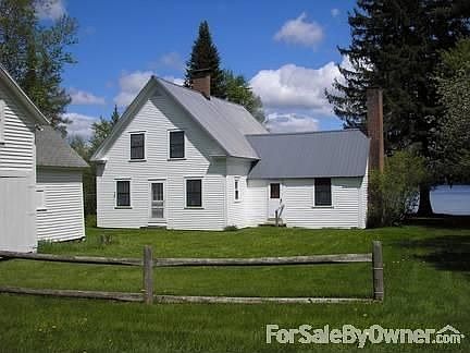 View of house and garage from driveway