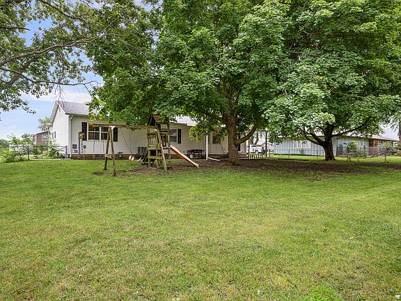 5th image of 619 Shadycrest Dr