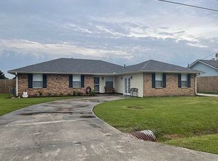 307 Elm Dr, Raceland, LA 70394