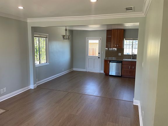 5th image of 7736 Whitsett Ave