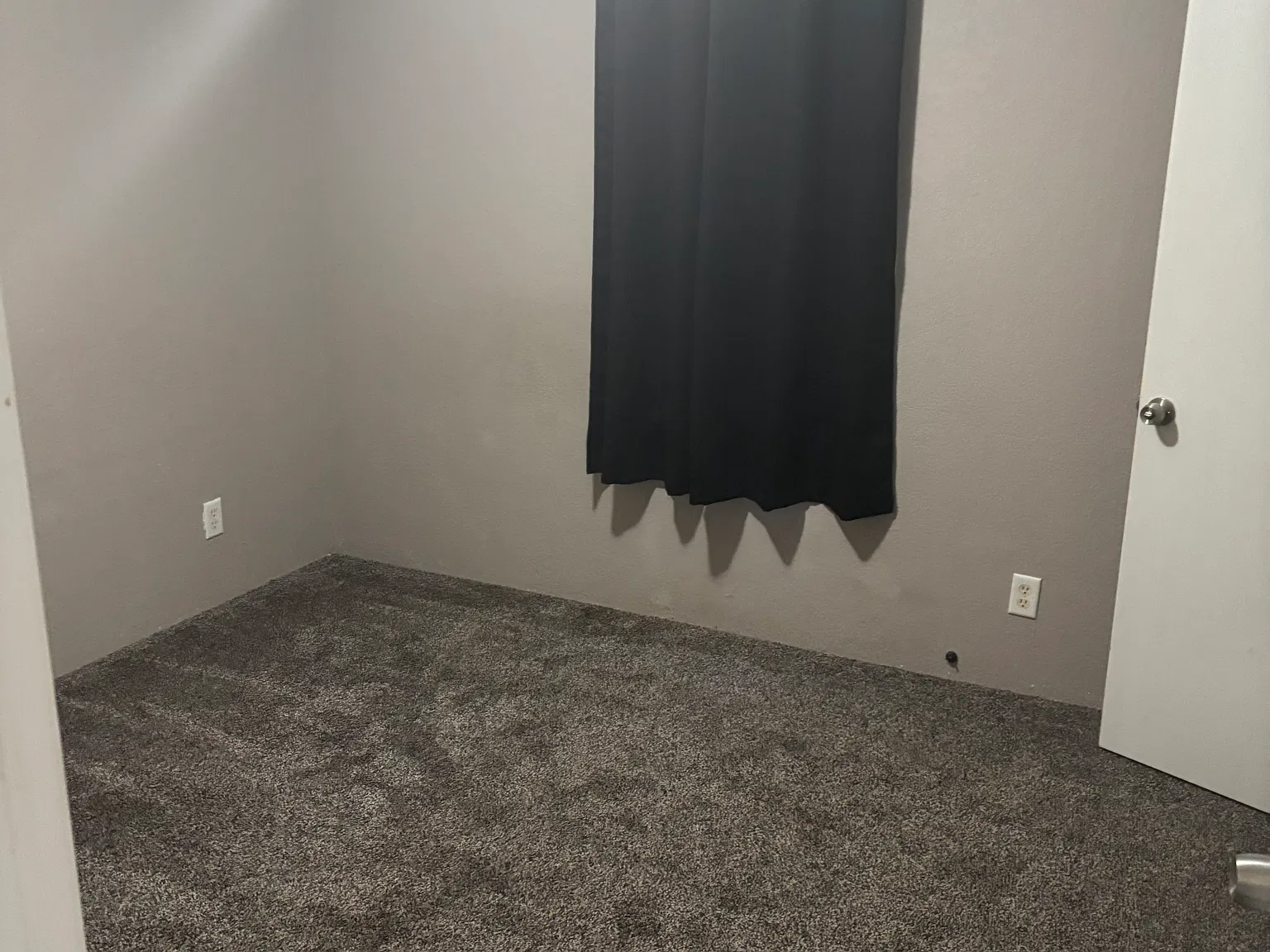 3 bed, 1407 sqft, $850 — Photo 2