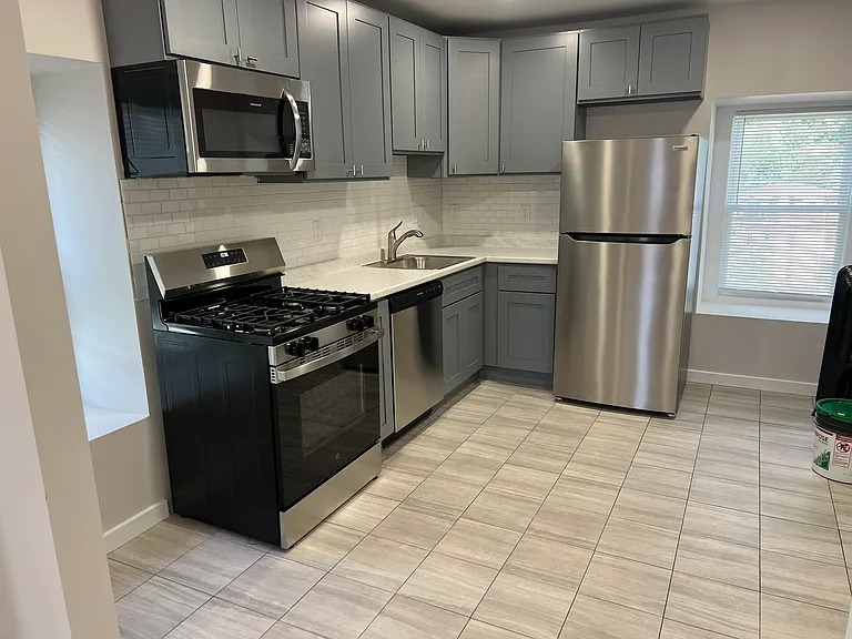 119 Harry St #3 — Photo 10