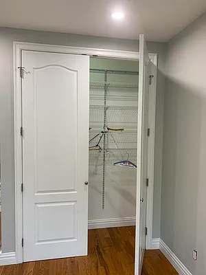 Rented by Halvatzis Realty | media 9