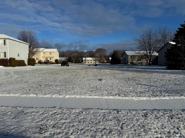 1521 E Bellows St, Mount Pleasant, MI 48858