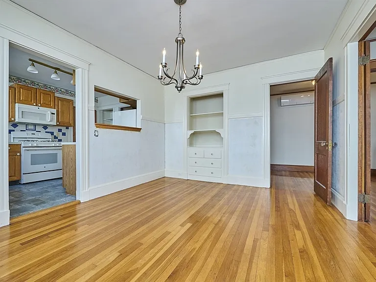 17 Elmira St #A — Photo 10