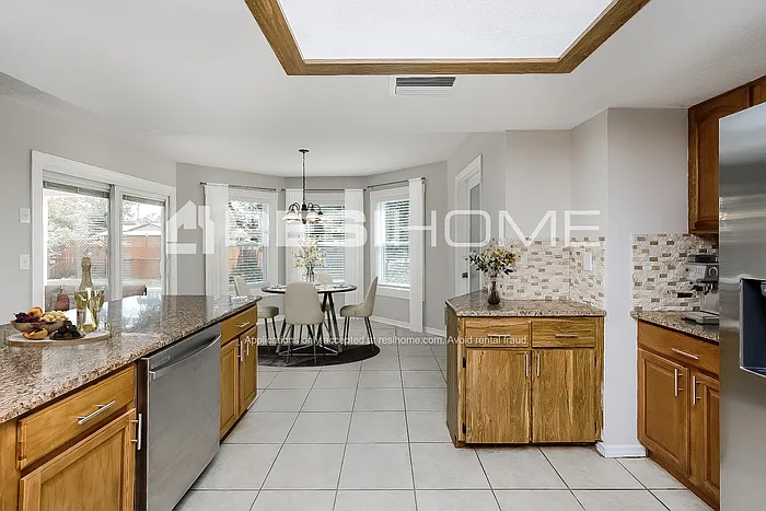 10436 Keystone St — Photo 6