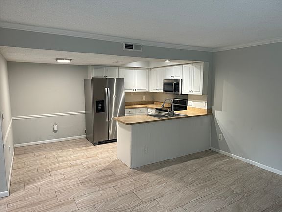 4th image of 100 Fairway Park Blvd Unit 1807
