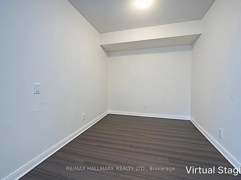 9090 Yonge St #806B — Photo 10