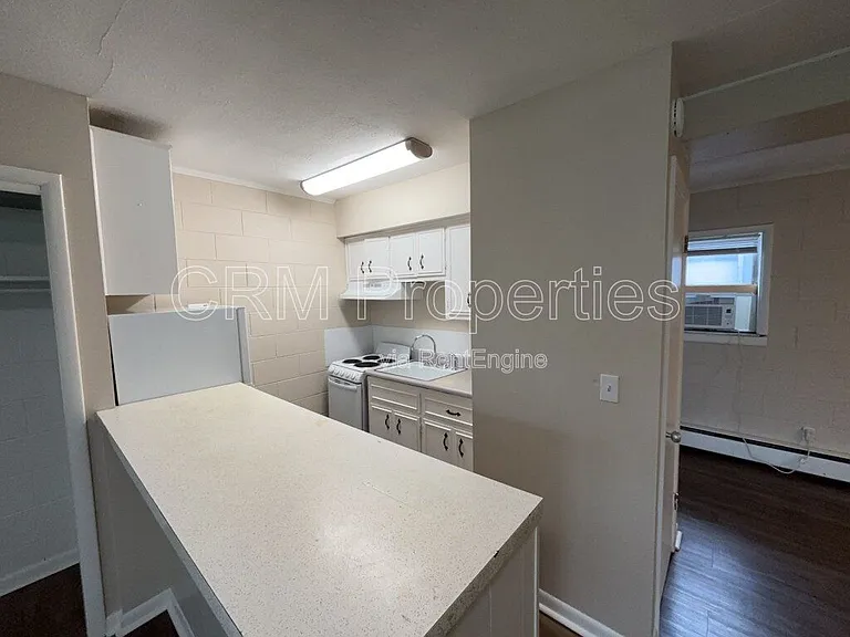 6134 Hillside Ave #10 — Photo 6