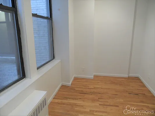 Rented by City Connections Realty | media 10